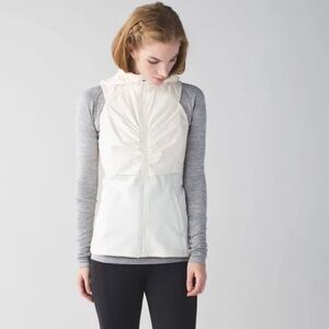 Lululemon Kanto Catch Me Vest Angel Wing Ghost Dot Embossed 4